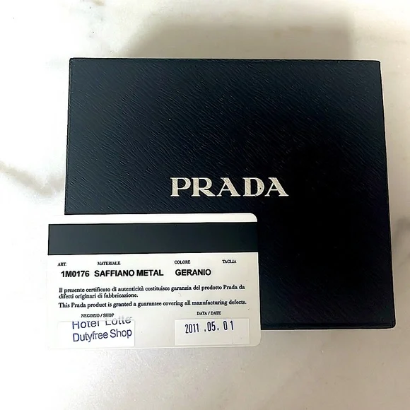 Trifold Pink Prada Wallet - Picture 13 of 13